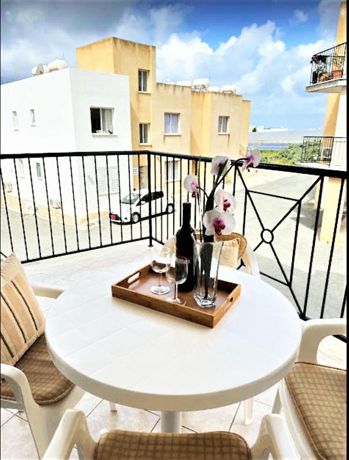 Апартаменти Galit House Пафос Екстер'єр фото